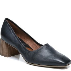 Never worn, Franco Sarto Nevia Pump in Black
